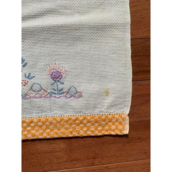 Vintage Blue Pink and Purple Embroidered Flower Hand towel - Picture 6 of 9